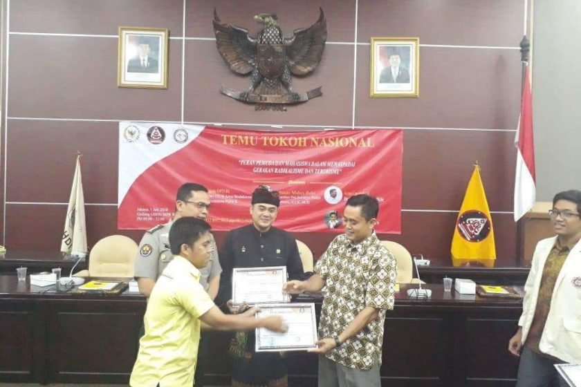 Ketum ICHI sebagai salah satu pembicara temu Tokoh Nasional Peradah dan KMHDI DKI Jakarta